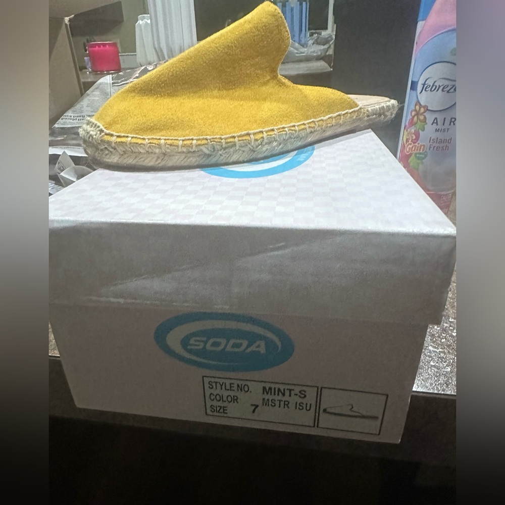 Soda women Mustard Yellow Slides
